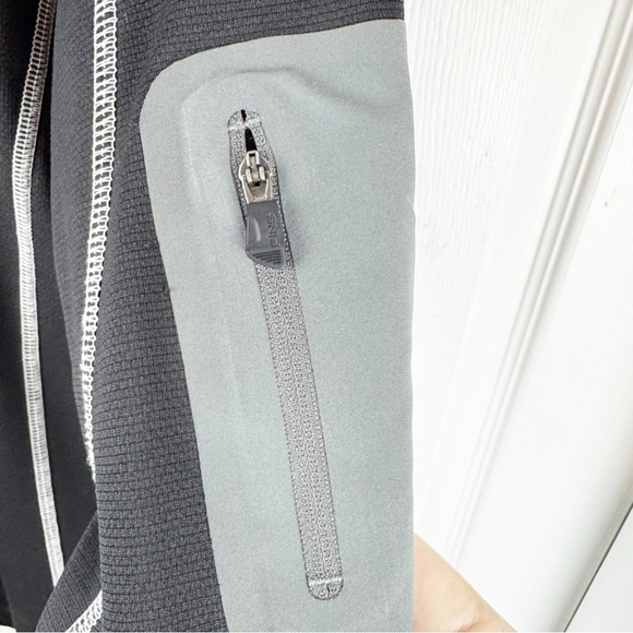 Ping Black University of Kentucky Quarter Zip Pullover w/ Blue Embroidered Logo - Picture 4 of 8